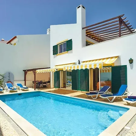 Casa Branca, Village *
